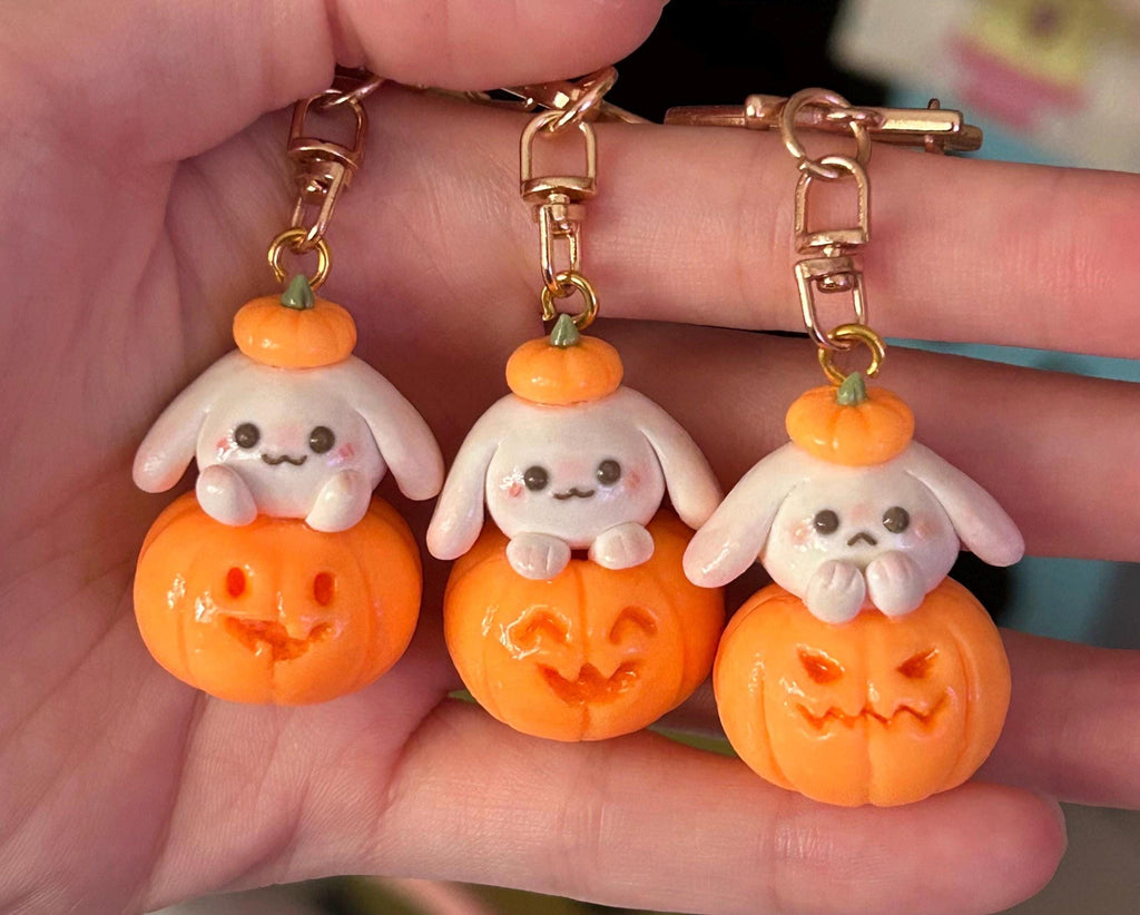 Glow in the dark pumpkin bunny keychain