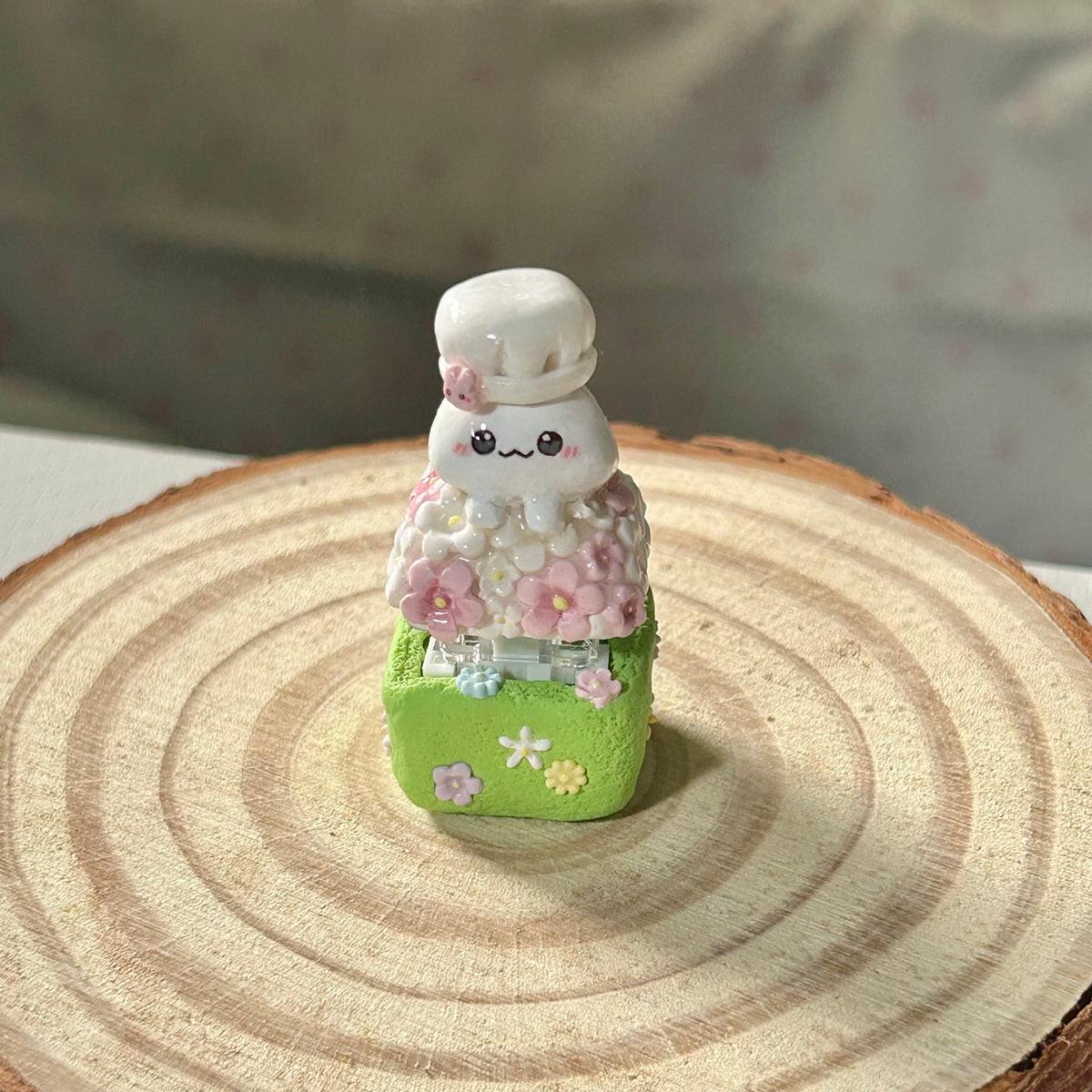Peek-a-bloom Keycap/Clicker (Made-to-order)