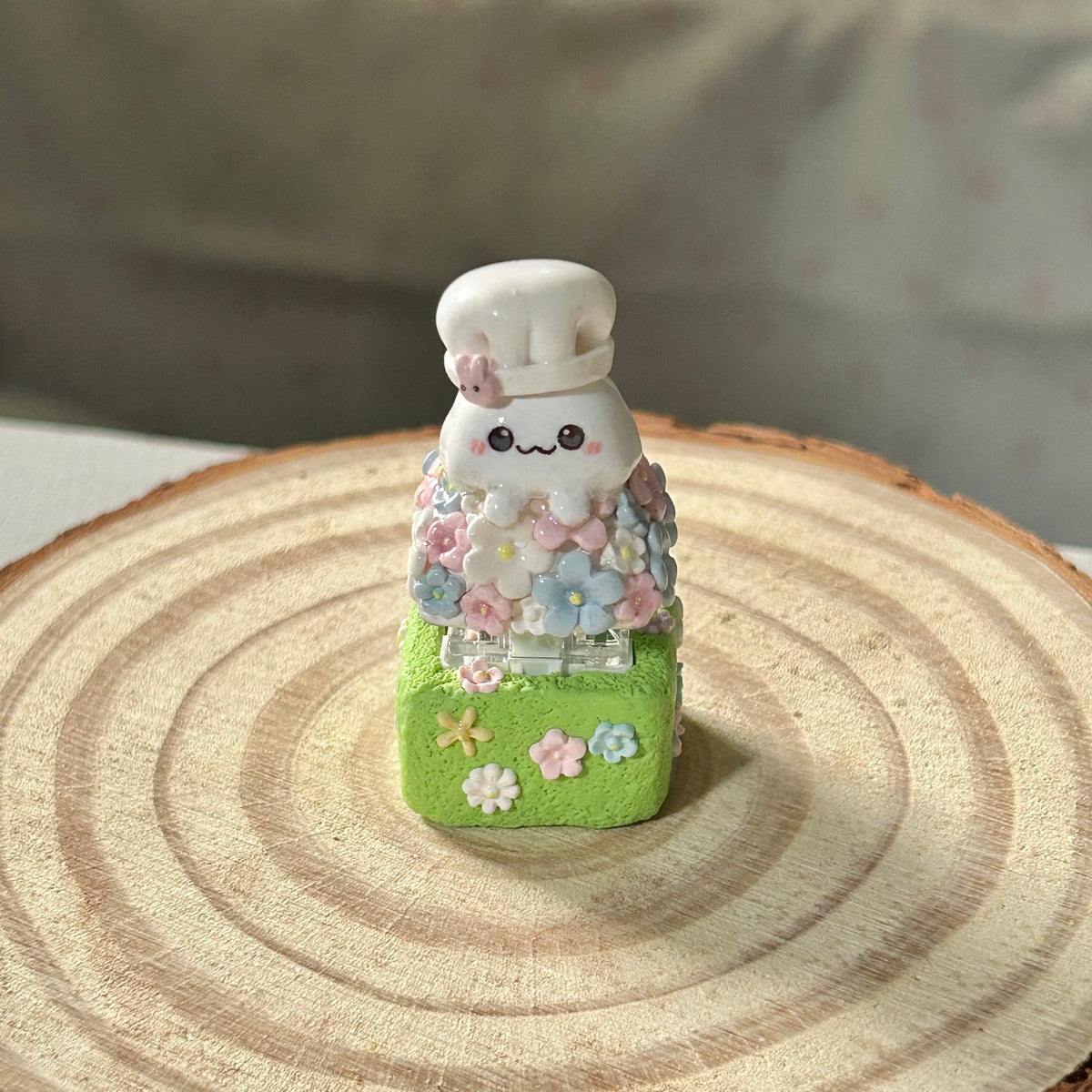 Peek-a-bloom Keycap/Clicker (Made-to-order)