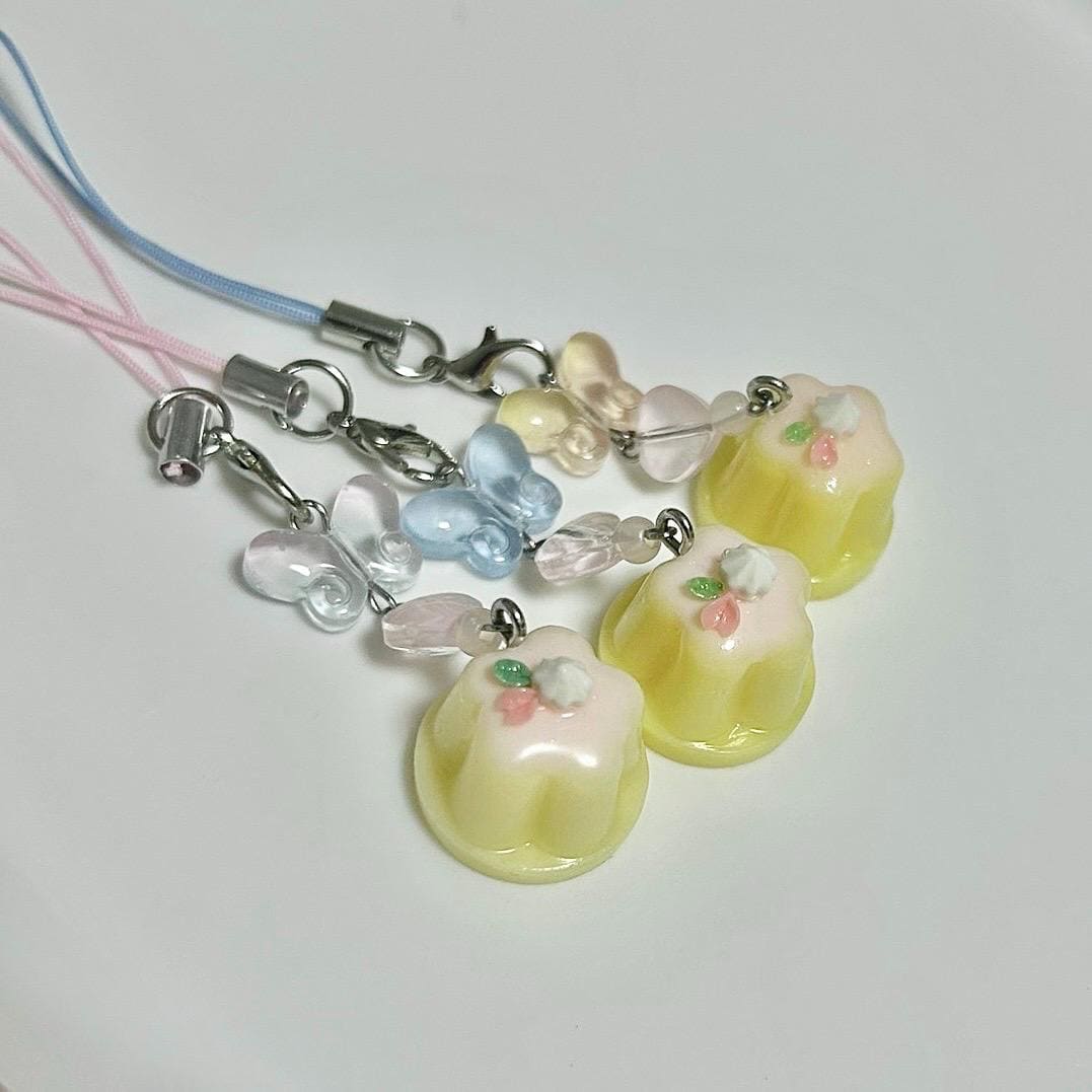 Pudding Phone Charm